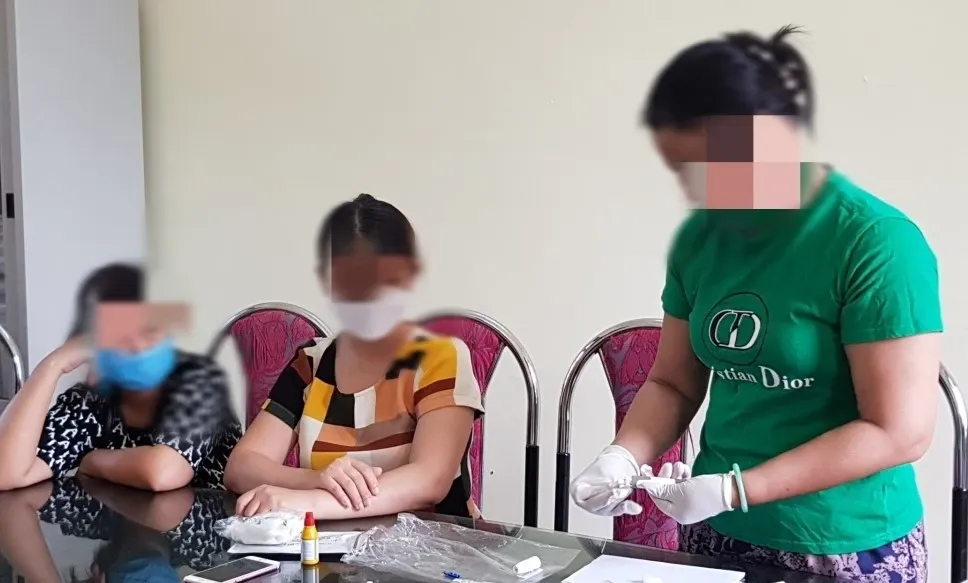 Phân biệt giữa HIV và AIDS