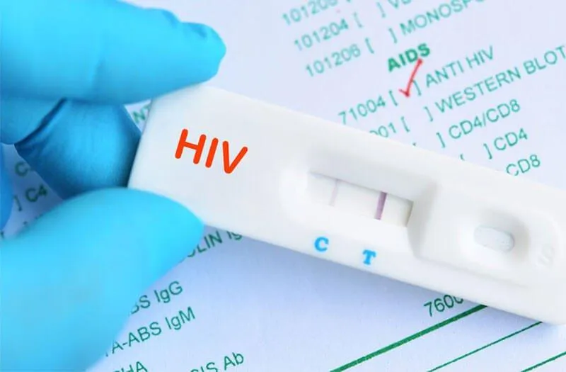 Tác động của HIV lên cơ thể nếu không được điều trị