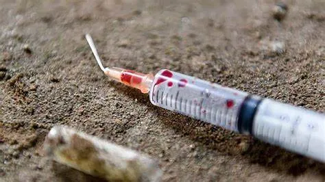 sử dụng kim tiêm chung có lây HIV không